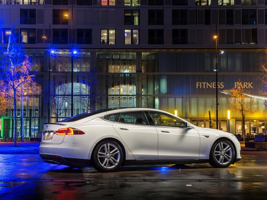  Tesla Model S 60 2012 года  (WW) (фото 6 из 7)